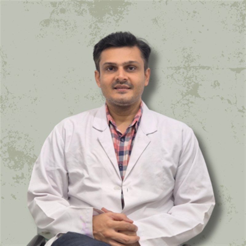 Dr. Ravi Khambhati, Chief Dermatologist at Elegance Clinic, Surat